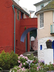 SX23682 Portmeirion archway.jpg